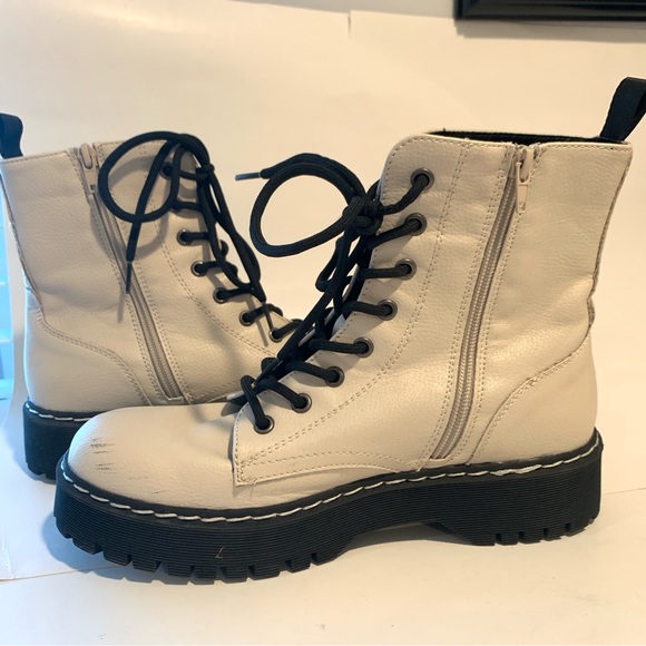 Sincerely Jules Boots Women’s Harley Platform Combat Cream Leather Size 8.5 - Picture 7 of 13